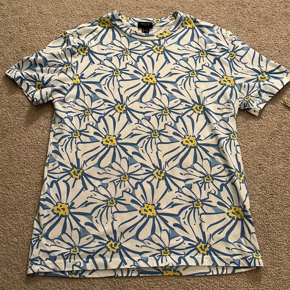 Forever 21 Floral Daisy T-shirt